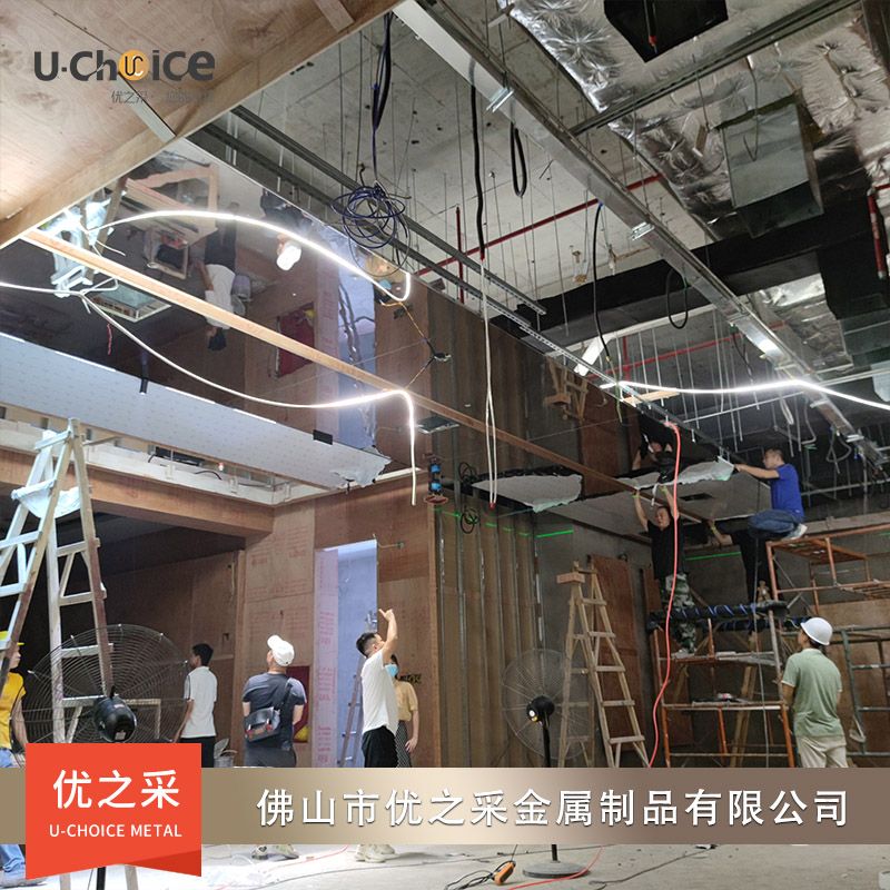 室內健身房裝修設計風格和蜂窩板吊頂需要注意事項！