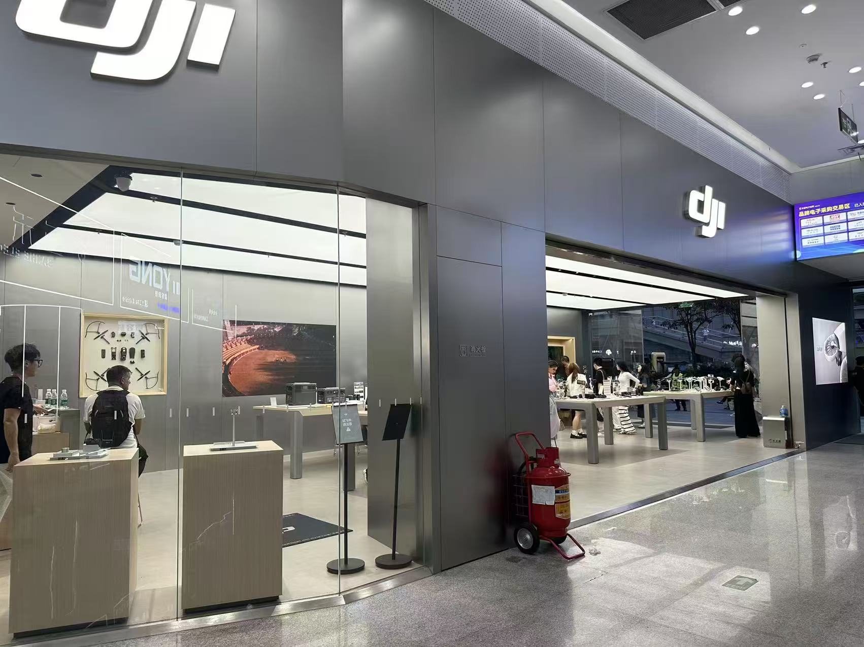 揭秘蘋果、大疆、喜茶都在用的高端材料：蘋果砂蜂窩板如何定義極簡美學